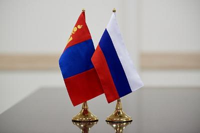 Russia and Mongolia have yet to agree on restoring direct flights due to the risk of secondary sanctions